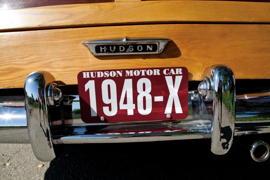 Детали экстерьера Hudson Commodore Station Wagon 1948 года  (фото 8 из 21)